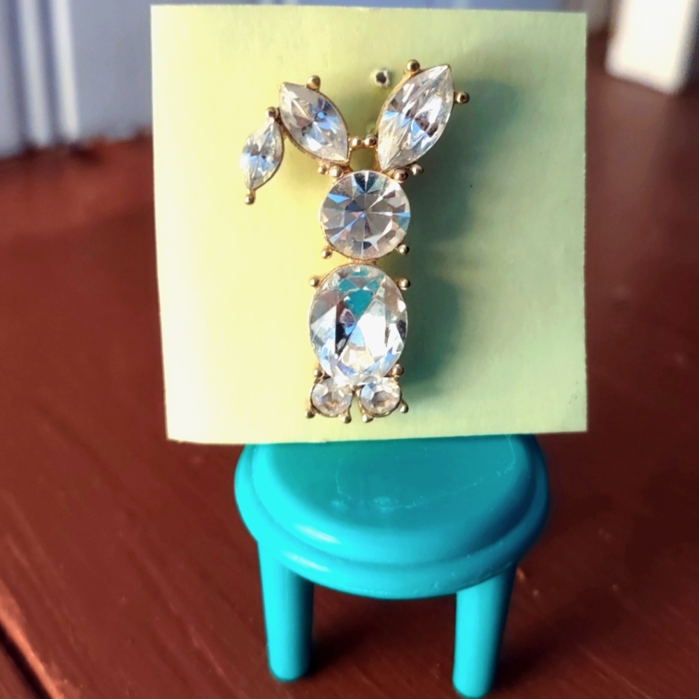 Crystal Bunny Rabbit Pin - Picture 8 of 15